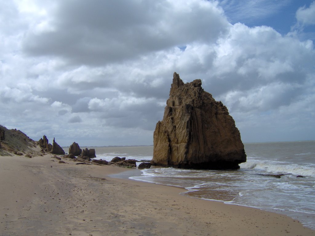 Piedra de Marti, Edo. Falcón by Junior Miller