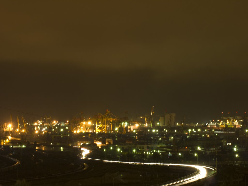 Constanta at Night by bogdan.oasa