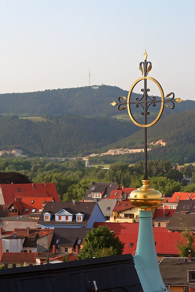 Saalfeld - Blick nach Remschütz mit Kulmturm im Hintergrund by advocura