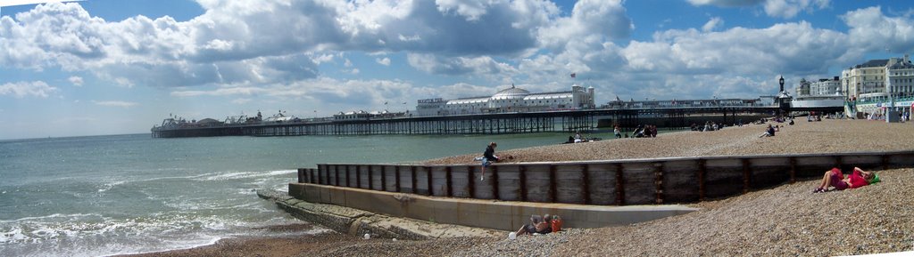 Brighton Pier by Asparagus