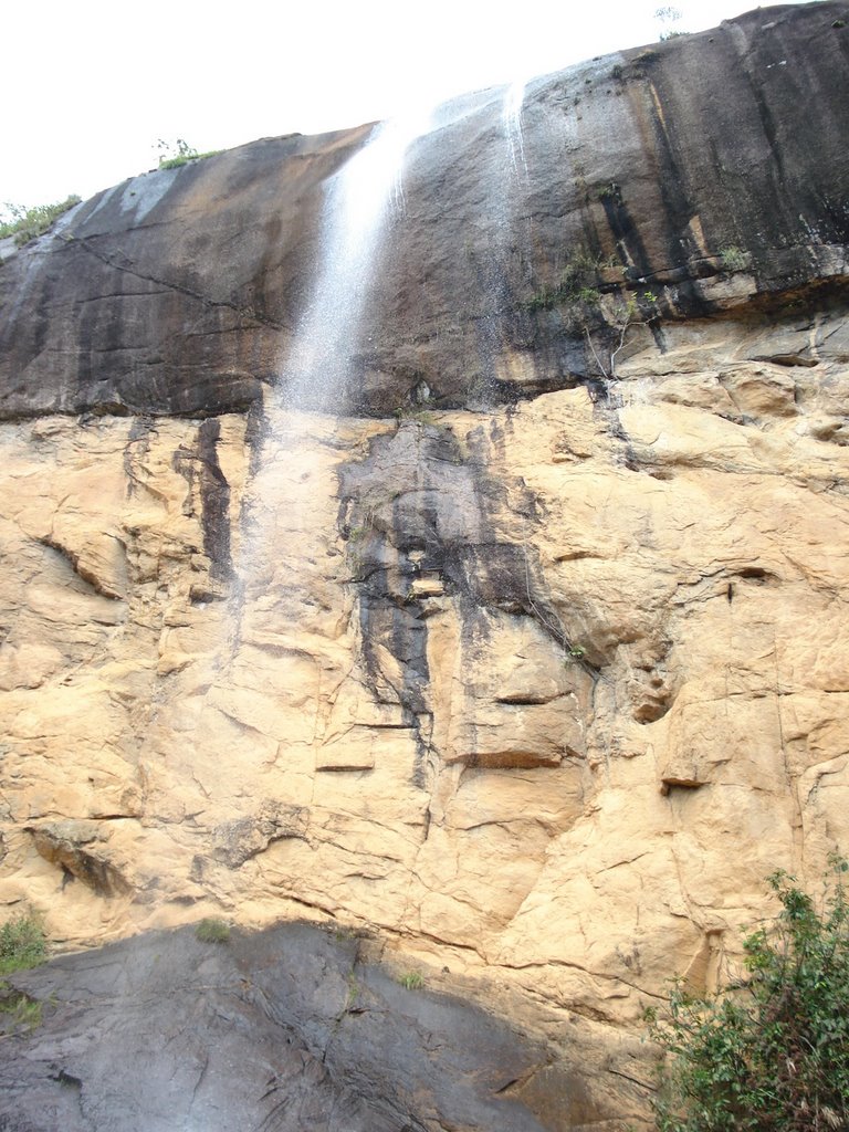 Cachoeira da santa, Monjolo - Baixo Guandu ES by Gustavo Victa