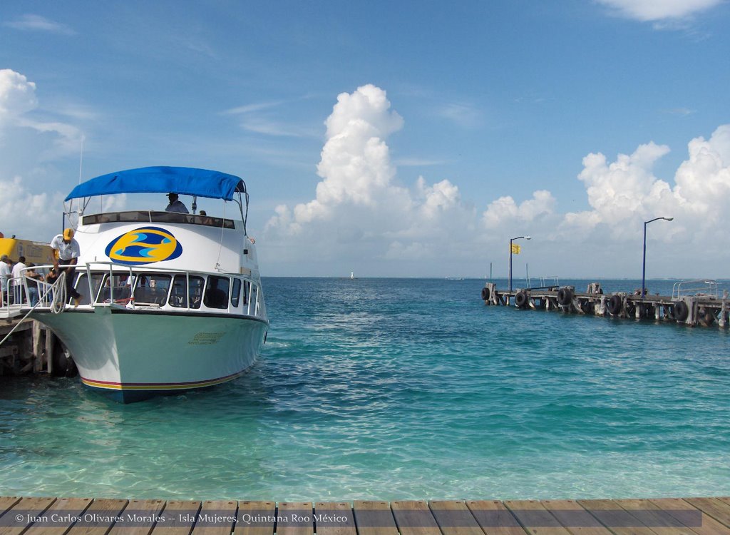 Ferry Cancún-Isla Mujeres - Quintana Roo, México by Juan Carlos Olivares…