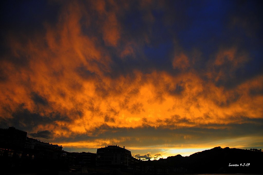 Fuego en Zarautz by Lorentxo