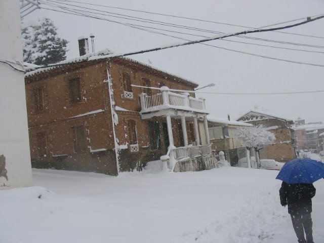 Bajo la nieve by BRONCHALES