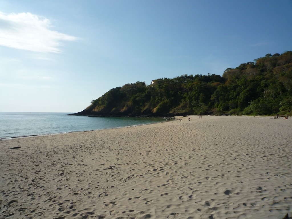 Nice beach with small shop only. No hotels. by Sochi2008