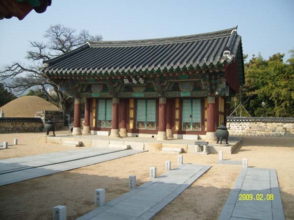 Royal Tomb of King Suro 숭선전 by 한윤식(Han Yoon-Sik)