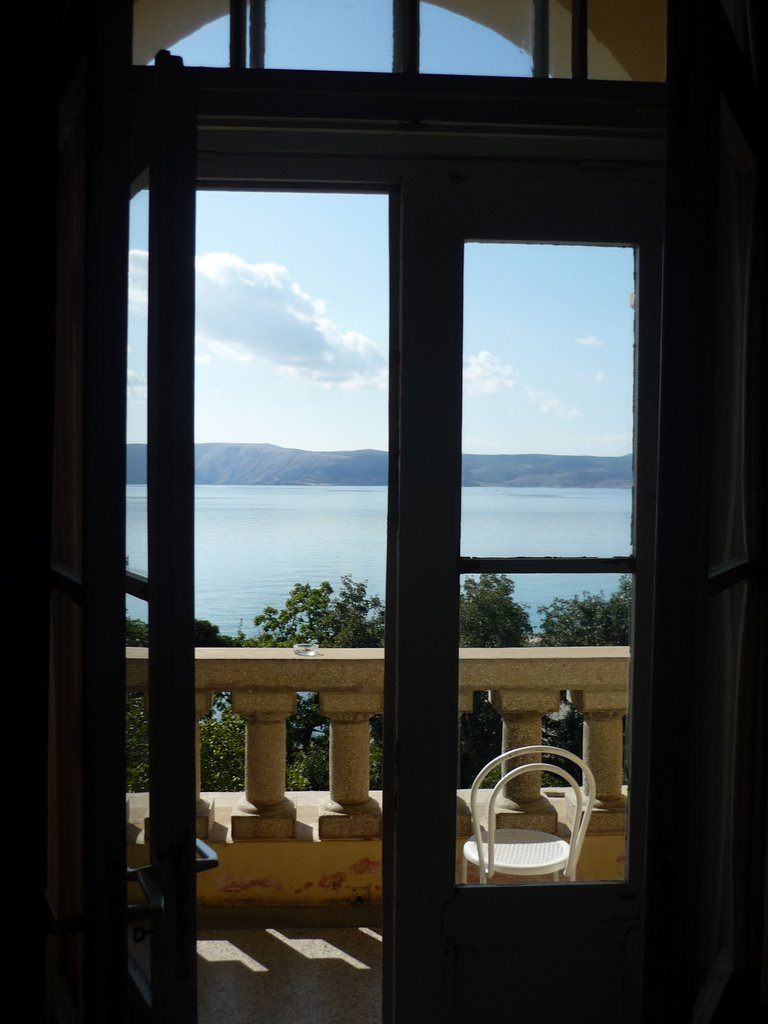 Novi Vinodolski, Kroatien, Blick auf die Kvarner Bucht und Insel Krk by DDner