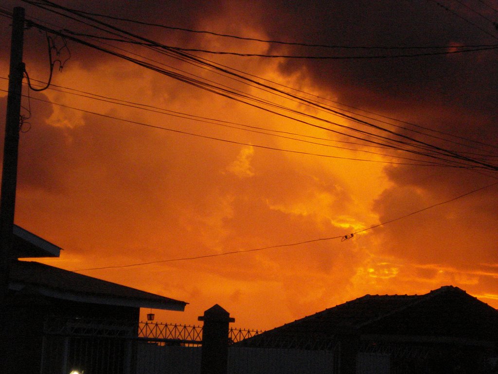 Céu em chamas ROLÂNDIA By JOSÉ CARLOS FARINA by José Carlos Farina