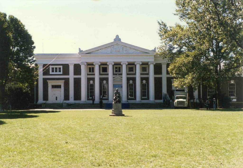 Old Cabell Hall on the Lawn by gdc01