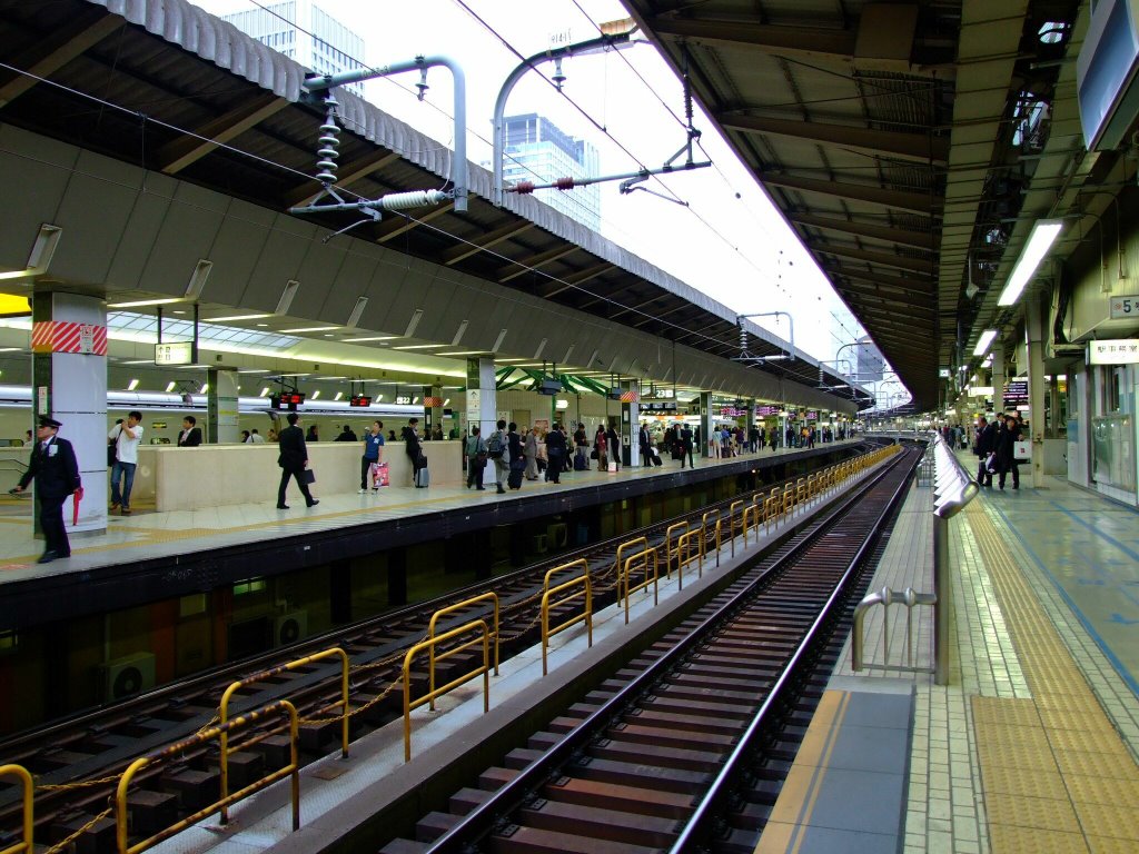 Tokyo Station by TravelBadgers