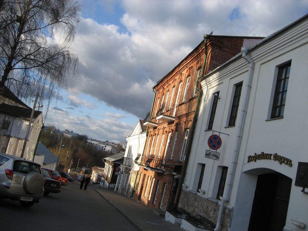 Coffeehouse in the historical centre of Mensk by Plaschinsky