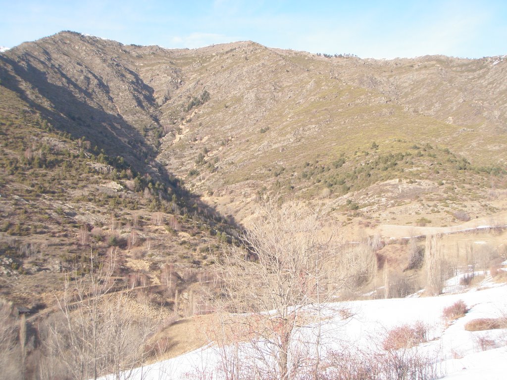 Les Valls de Valira, Lleida, Spain by katricoin