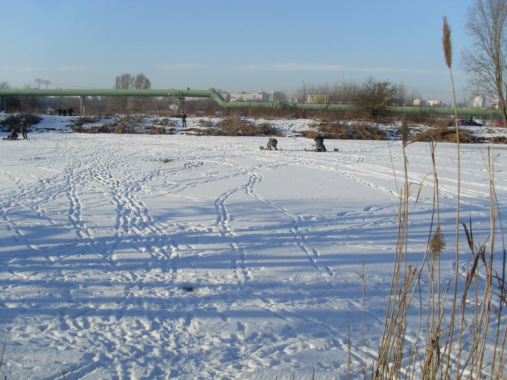 Eisangler auf dem Kanal by Gerald Schreiber