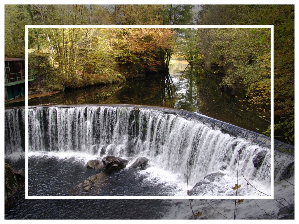 Cascade du Mainqueyon à SAULXURES sur MOSELOTTE by Maurice LABOLLE