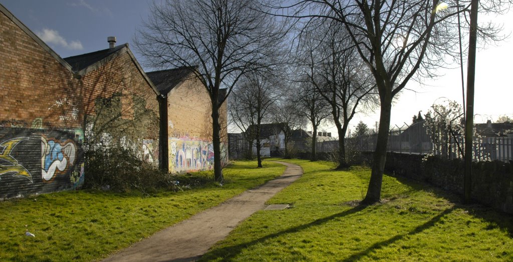 Line of the Glamorganshire Canal near the Cow and Snuffers pub by Guybm