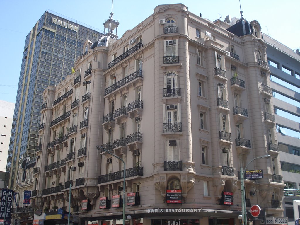 Edificio en Corrientes y Callao by carlosbe