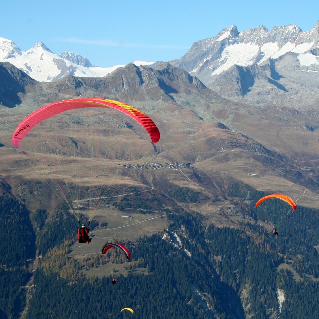 Gleitschirmstart vom Breithorn by flyingdreams