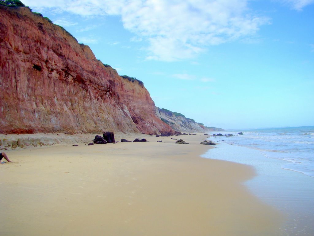 Falesias na foz do rio das ostras by Sefora Verona