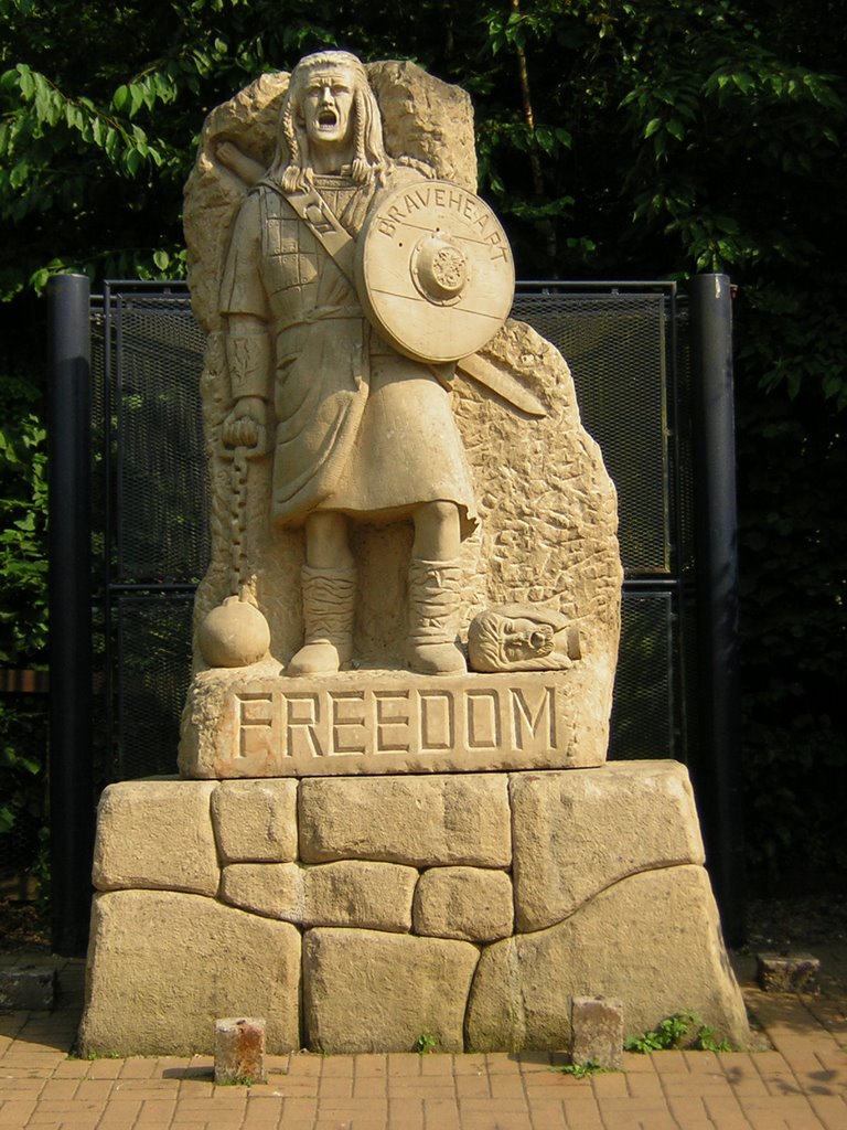 Wallace Monument - Statue by agascon