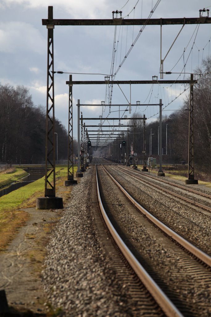 Spoorlijn richting Hengelo by Klaas Jan Gebauer