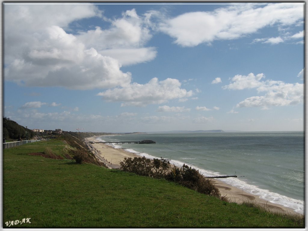 English Channel (La Manche), Bournemouth, Dorset, UK March 2007 by Vad-ak