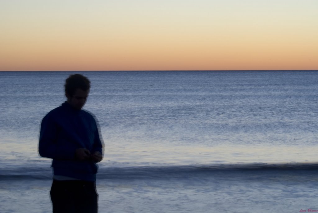 Amanecer en la playa de san juan by Luis Blanco