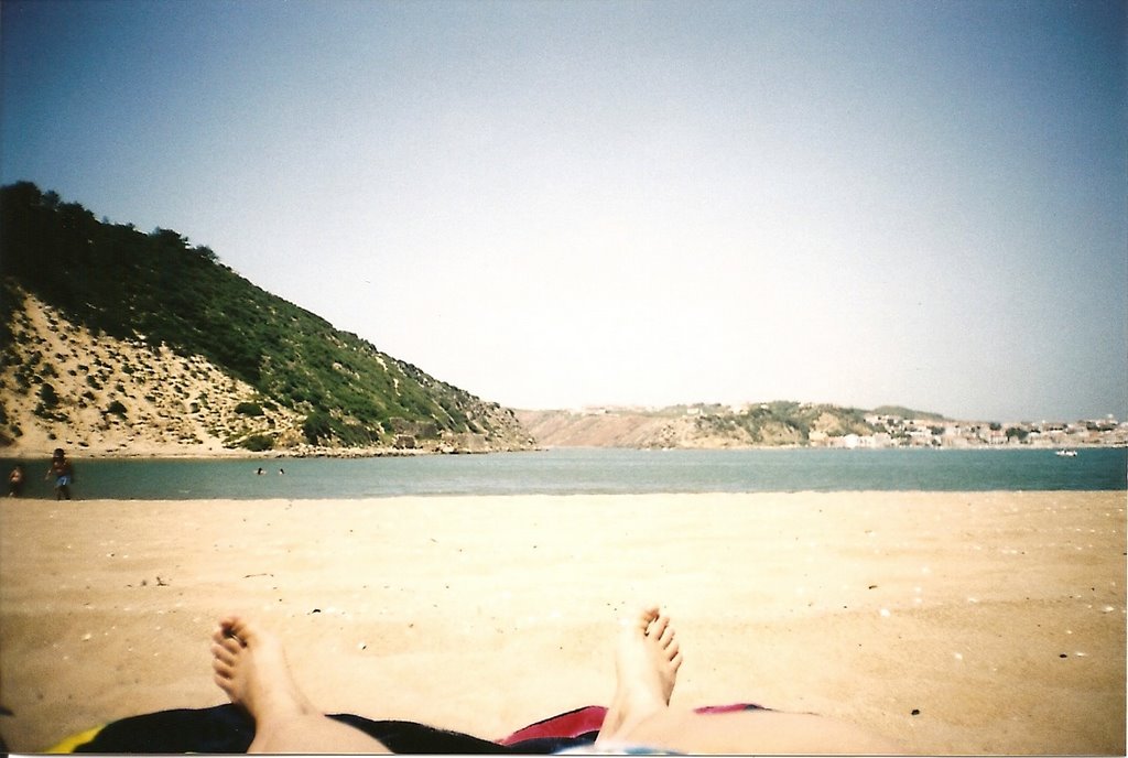 Just relax - Alcobaça S. Martinho do Porto beach by Luis Heitor