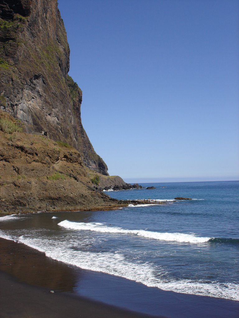 Porto da Cruz, Madeira by nocas