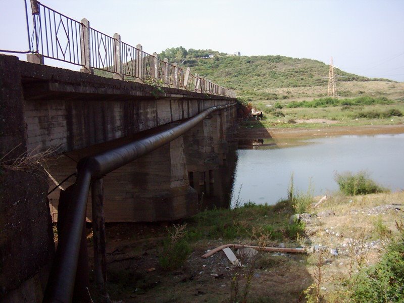 Vaudejes Bridge by Merkuri