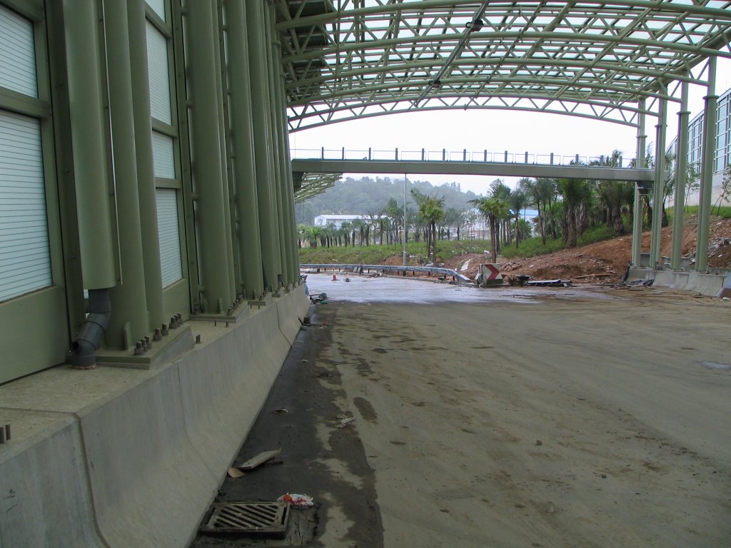 T7 Highway (under construction 2004July) by thinsing