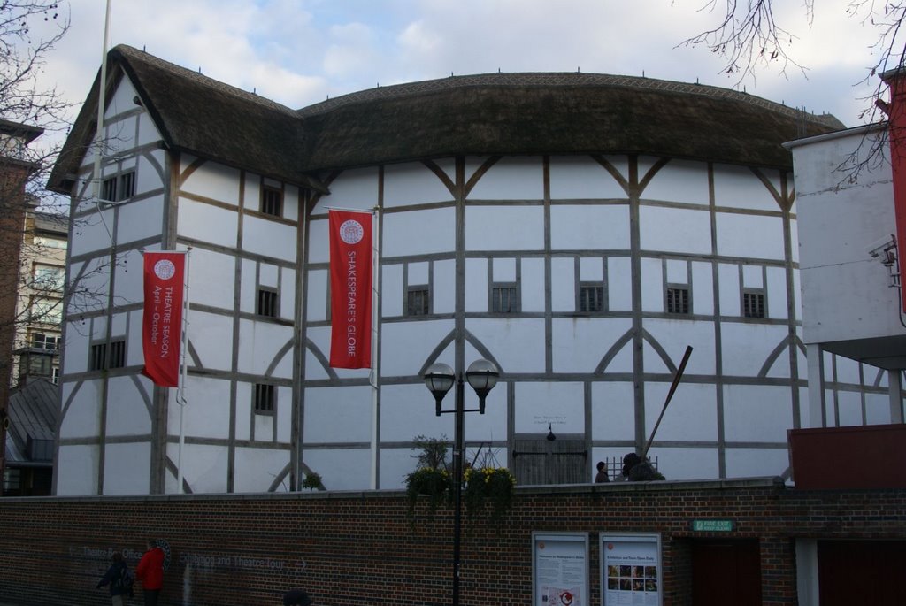 London - Shakespeare's Globe Theatre Replica 1997 by txllxt TxllxT