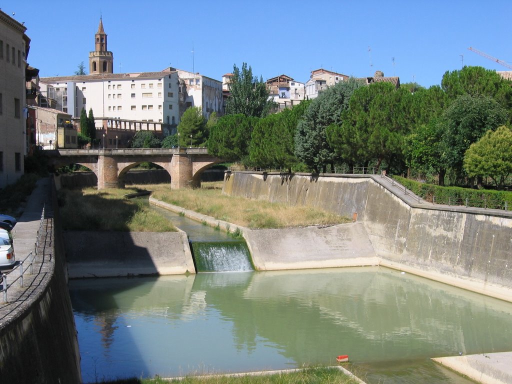 Río Vero, Barbastro by Carlos Uriarte