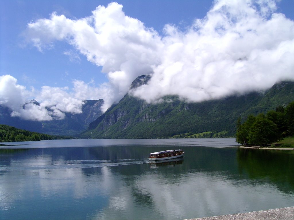 Bohinj a tó, 2005 by tocsek48