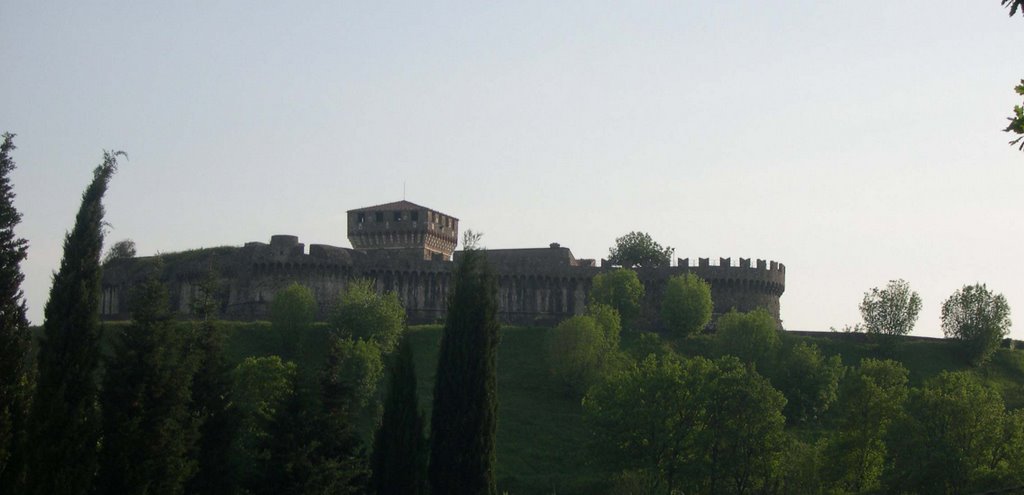 Fortezza di Sarzanello by LeoRighetti