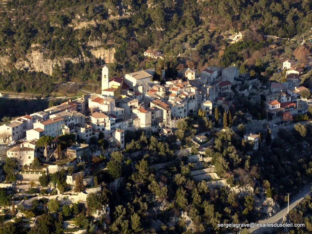 06670 La Roquette-sur-Var, France by serge lagrave