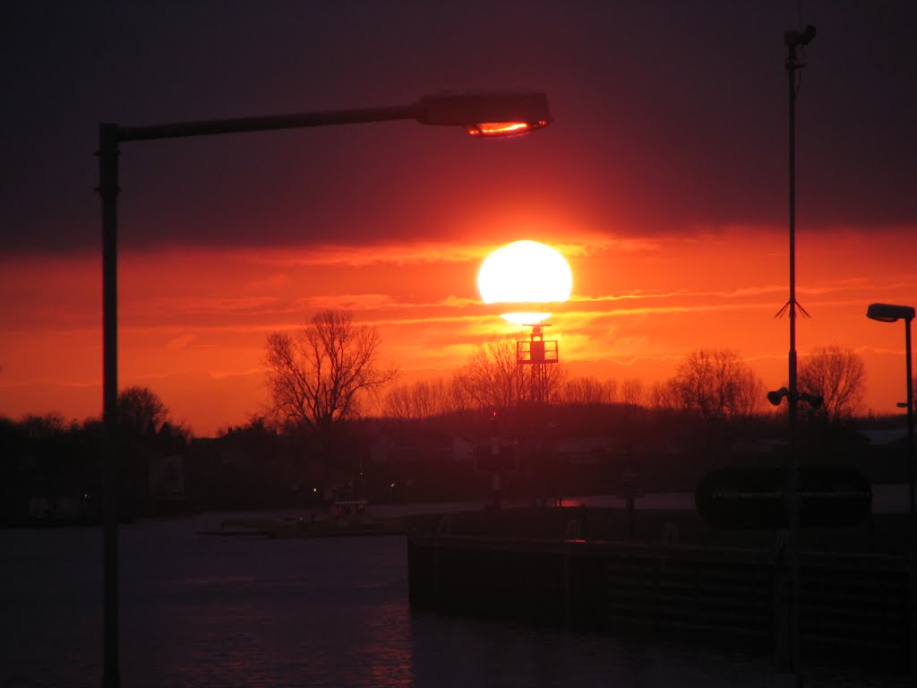 Zonsondergang by René Keuvelaar