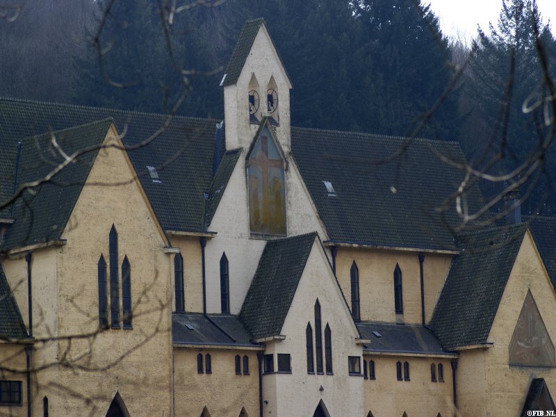 De cisterciënzer abdij Notre-Dame de Clairefontaine in Cordemois by www.frankrijkinbeeld…