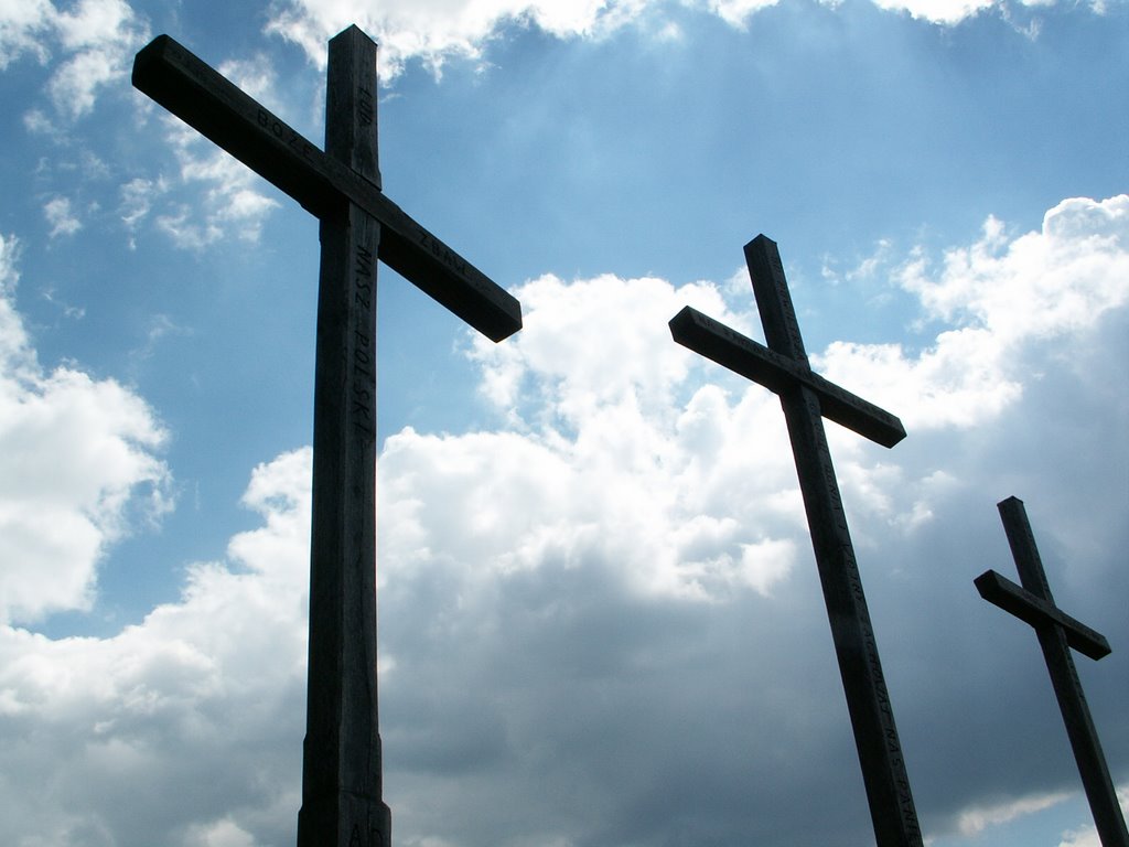 Kazimierz Dolny. Trzy krzyże / Three crosses by cvn i tapir