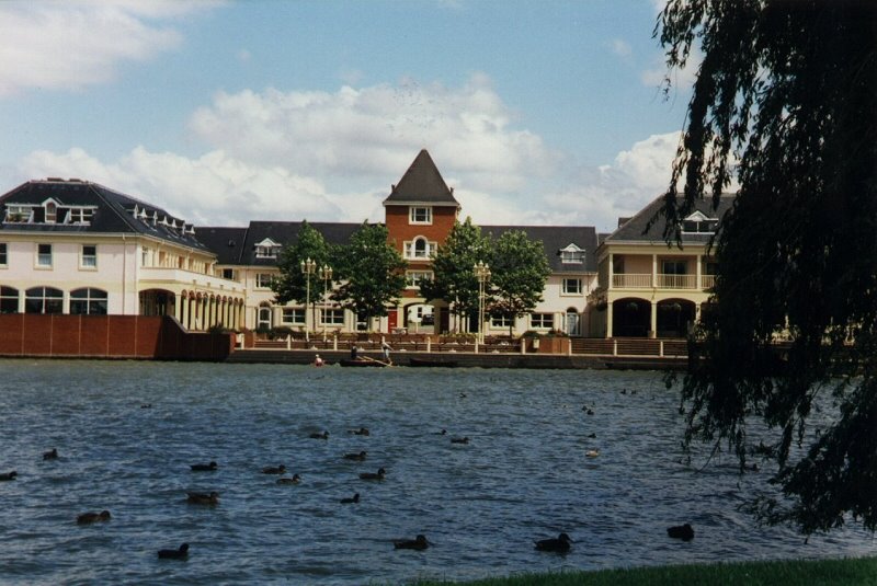 Watermead Piazza by Bonham