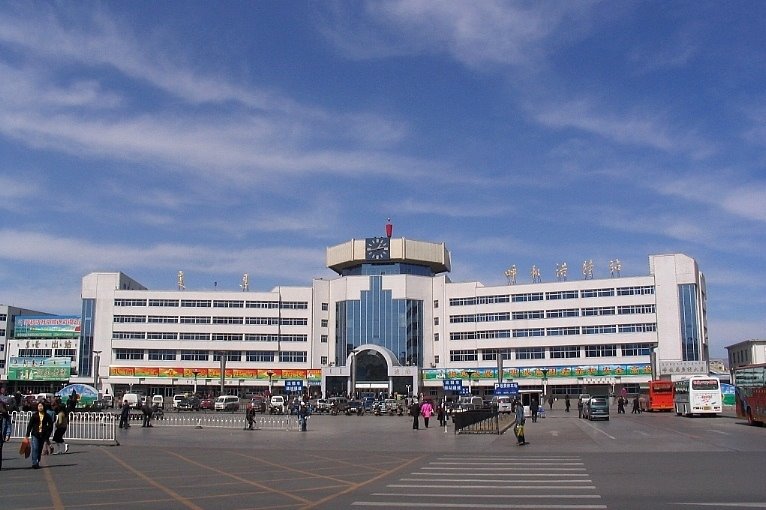 Hohhot Railway Station （呼和浩特火车站） by Johnnyxx