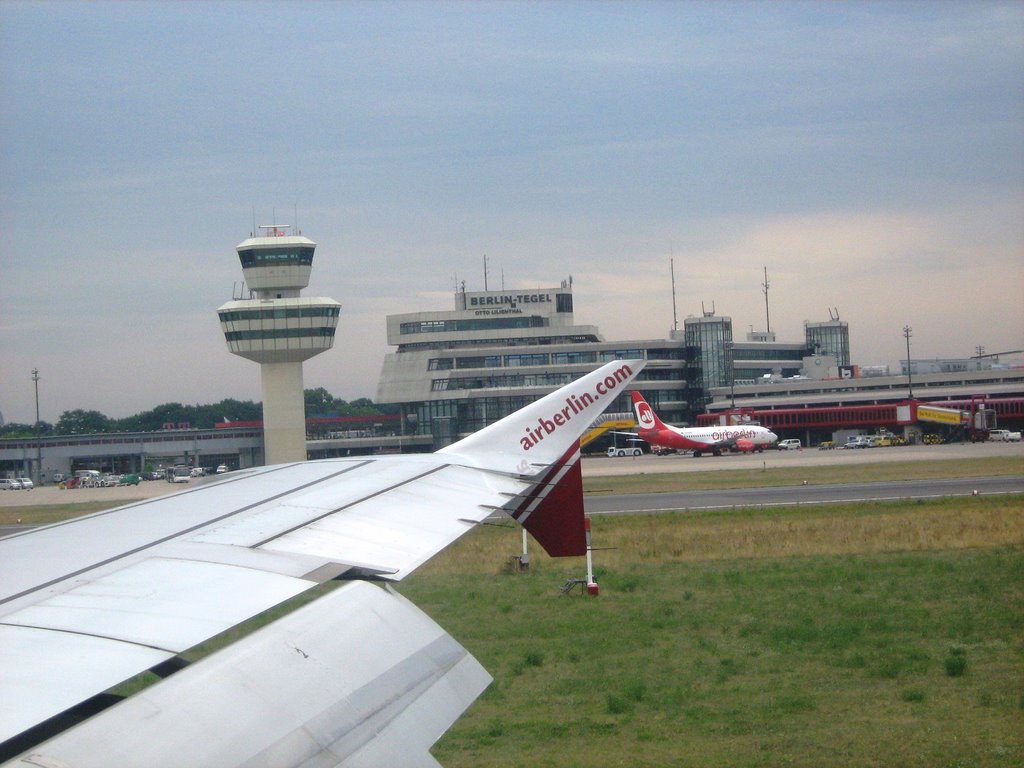 Flughafen Tegel 08 by erichkoegl