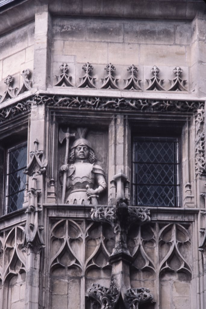 Bourges, le palais Jacques Cœur 01 by Jean-Marc SILVESTRE