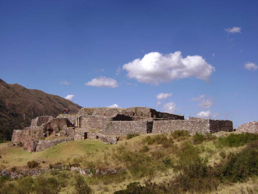 Puca Pucará cercano a Cusco by lacumbre_190