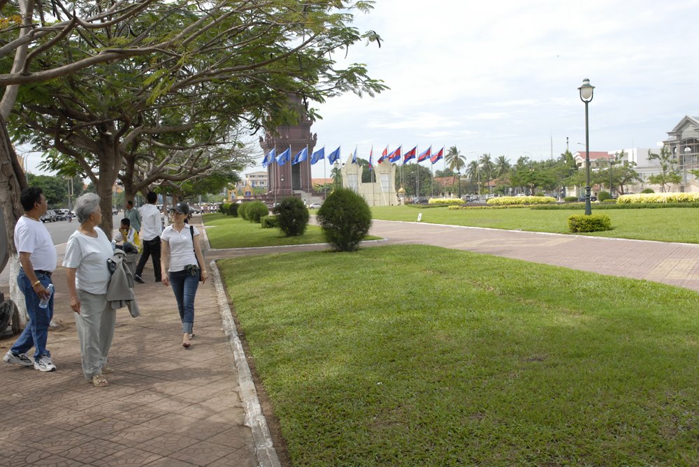 Independence Monument Park by kimlee