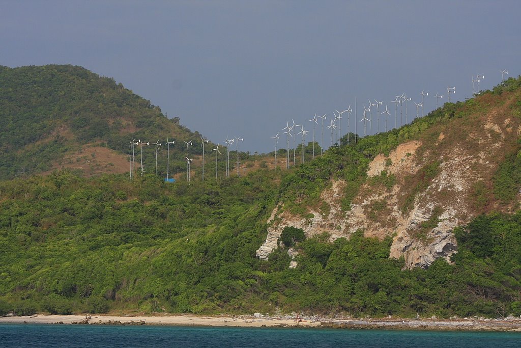 Unnamed Road, Amphoe Bang Lamung, Chang Wat Chon Buri 20150, Thailand by Валерий Егорычев