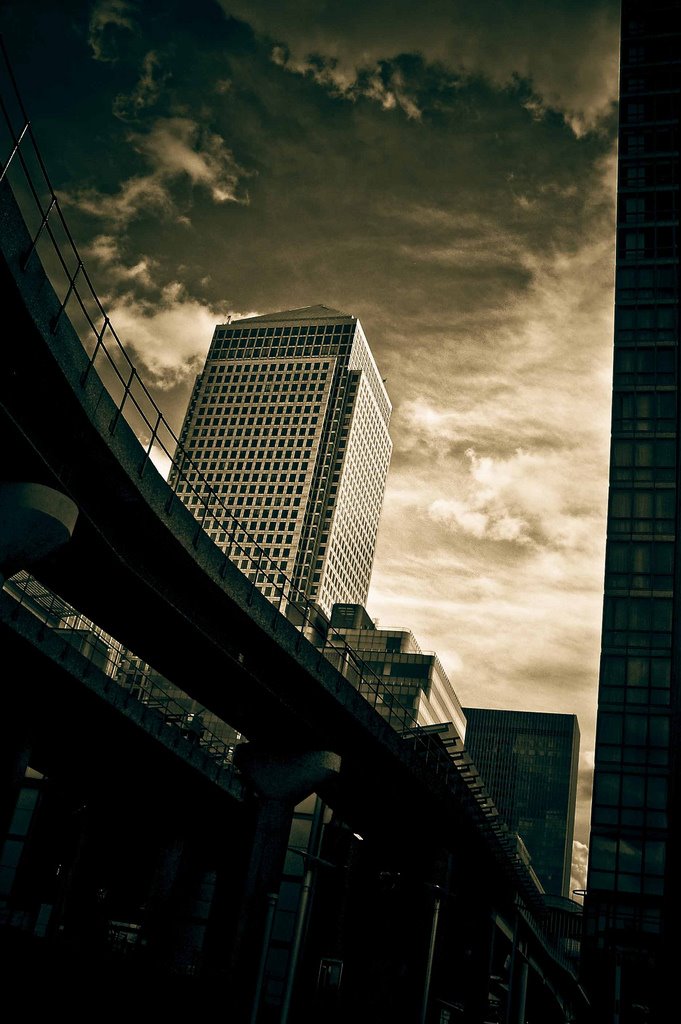 Canary Wharf by Leonardo Bizzarri