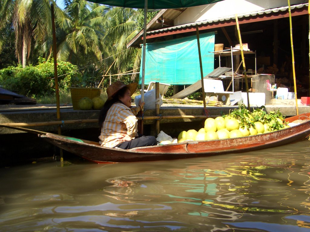 Floating Market_Damnoen Saduak by Reinhard Link