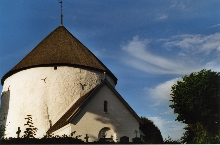 Nylars Round church by Mette Schmidt