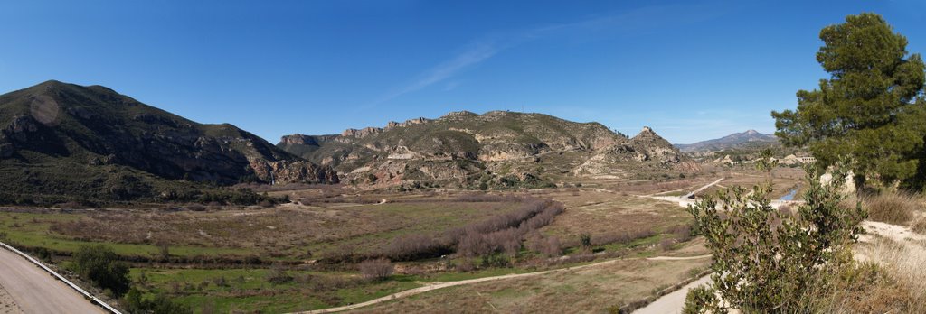 Panoramica valle de Domeño by Felipe Martinez