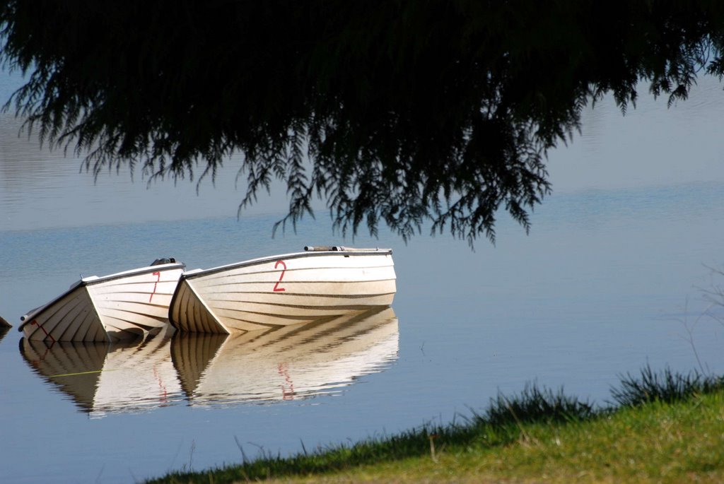 Barques lac de Laroin (64) by HP Le Her